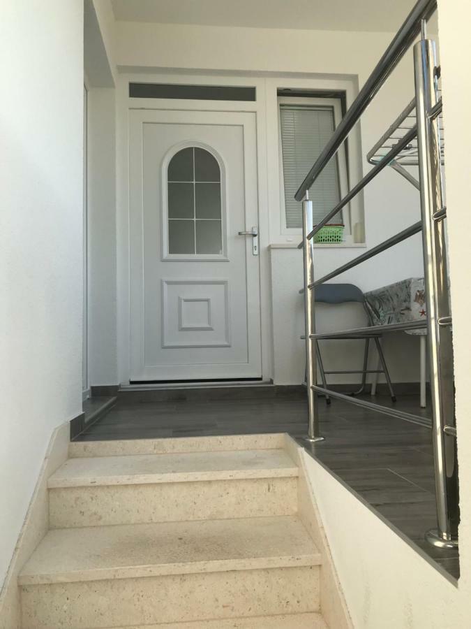 Apartment Santa Marina Primosten Exterior photo